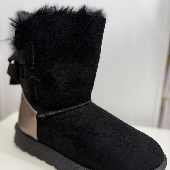 Women BOOTS WITH BOW fur line  2060 black - Picture 2 of 6